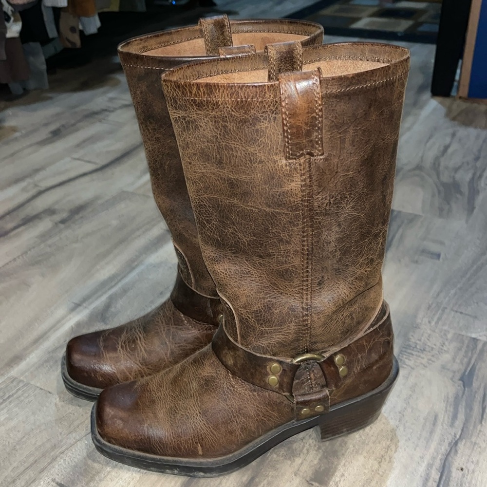 Women’s 7.5 Cabela’s Boots